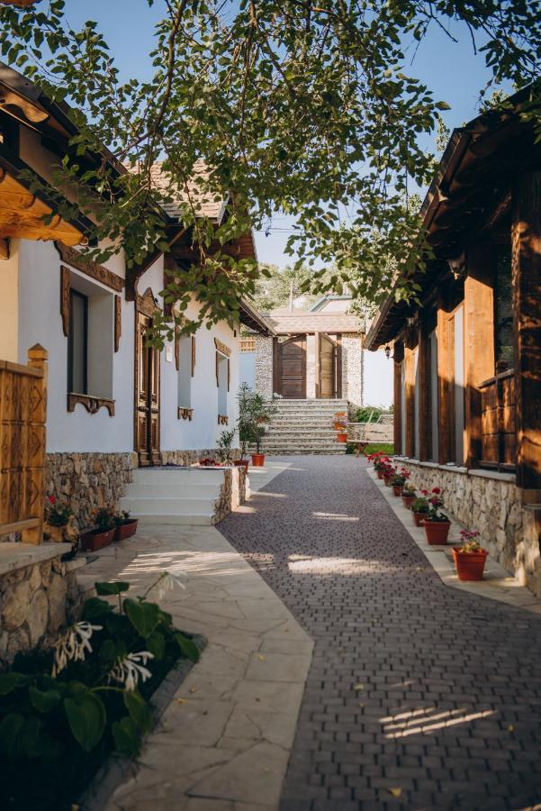 Hotel Valea Stancii Trebujeni Esterno foto
